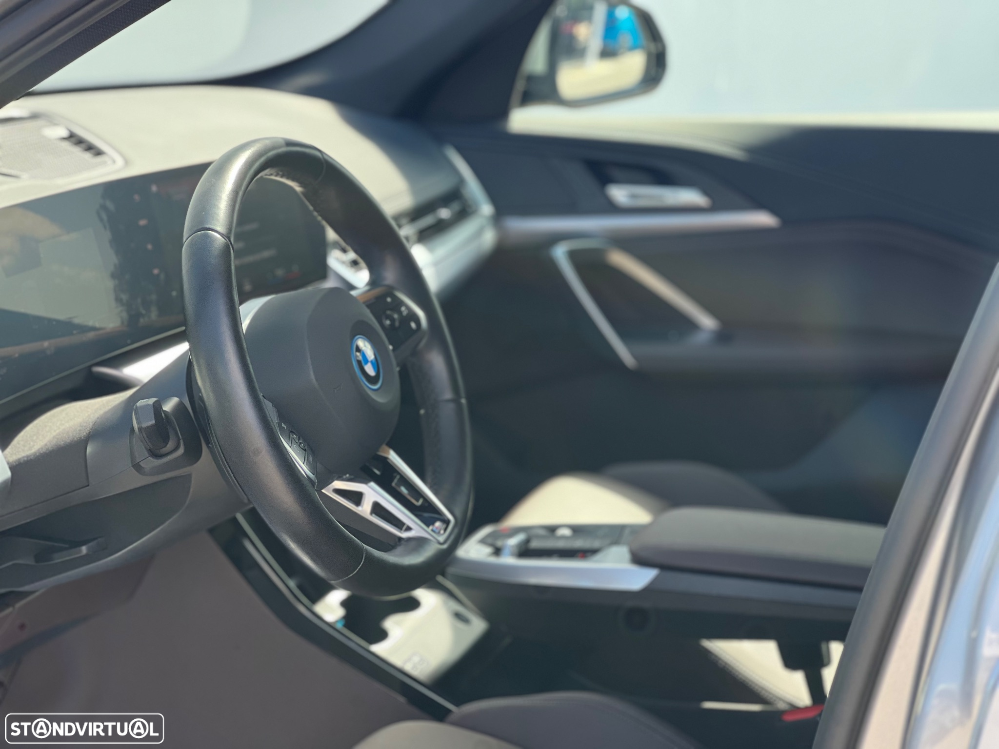 BMW iX1 xDrive30 M Sport Pack - 31