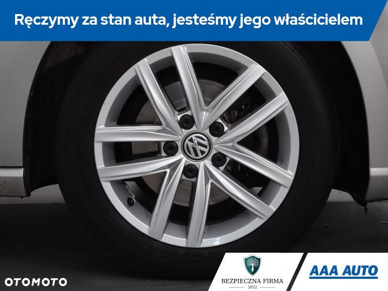 Volkswagen Golf - 16