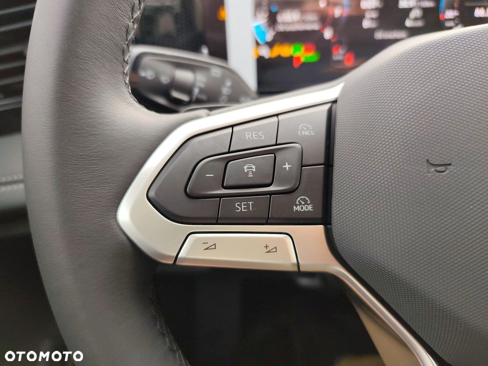 Volkswagen Tiguan - 19