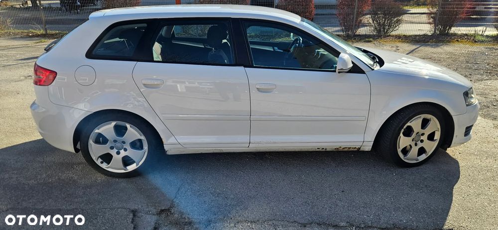 Audi A3 Sportback - 17