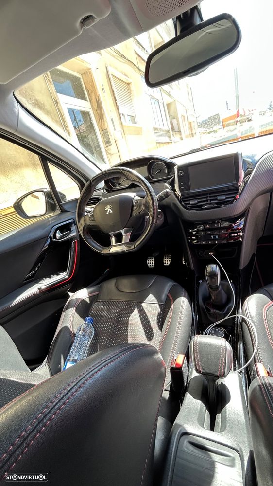 Peugeot 2008 1.2 PureTech GT Line - 9