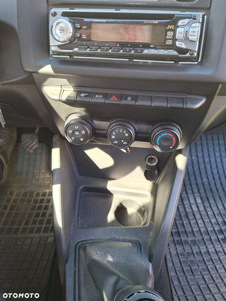 Dacia Duster 1.6 SCe Access S&S - 9