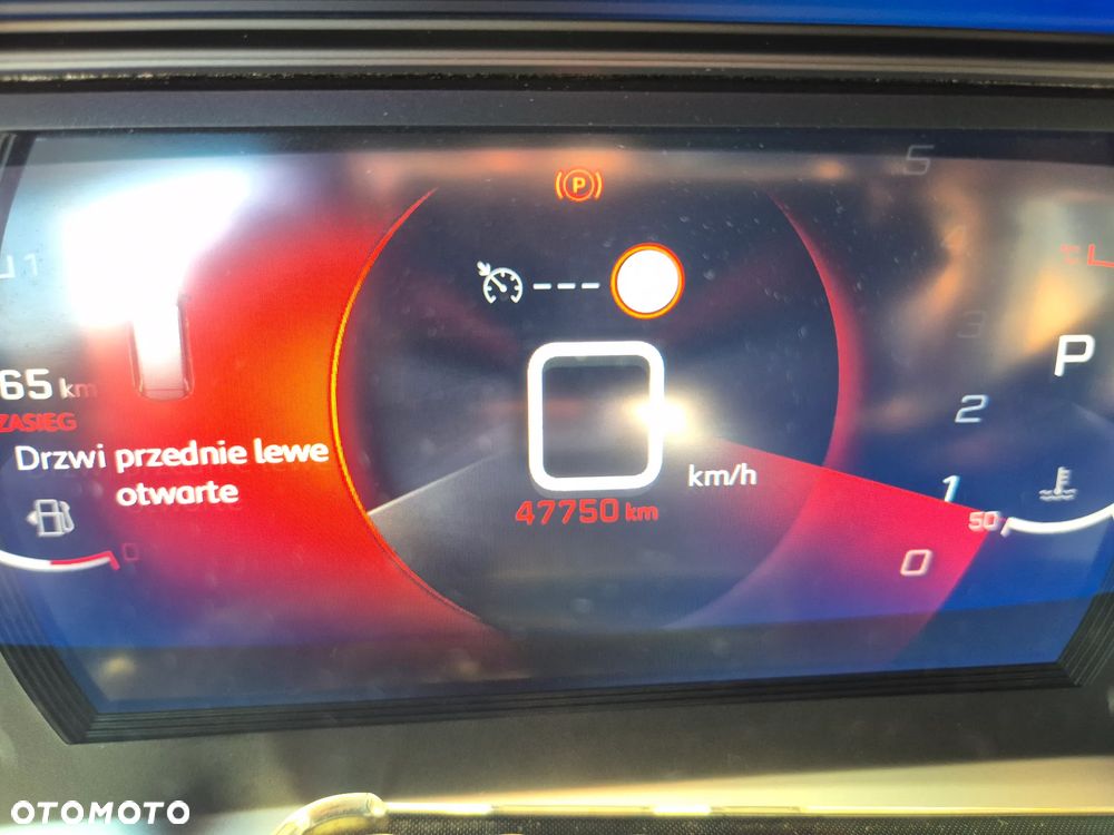 Peugeot 2008 PureTech 130 Allure S&S EAT8 - 13