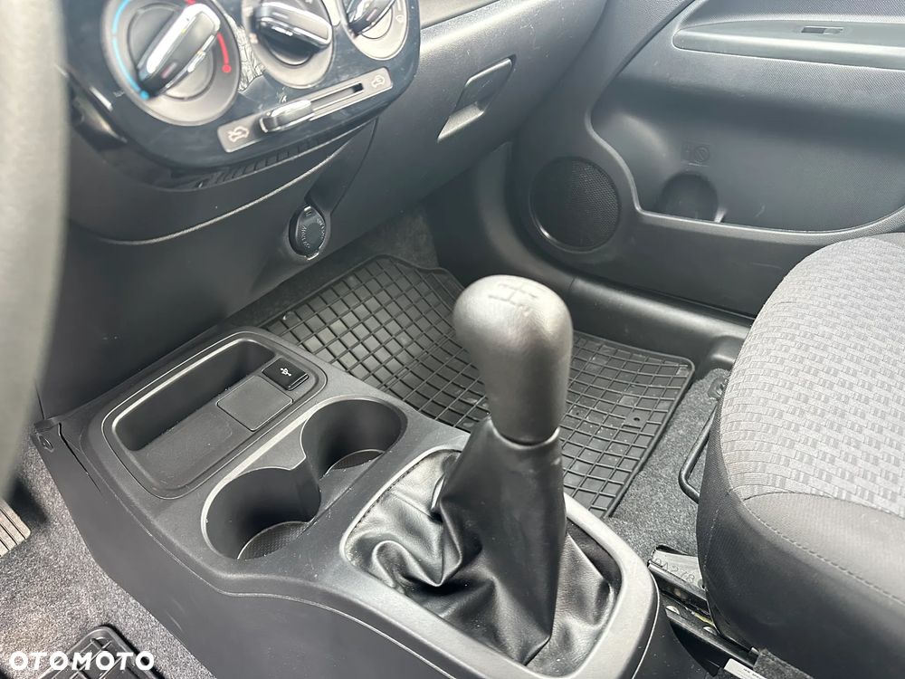 Mitsubishi Space Star - 23