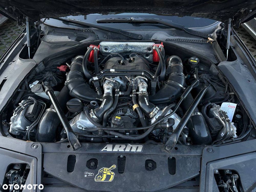 BMW Seria 5 550i - 2