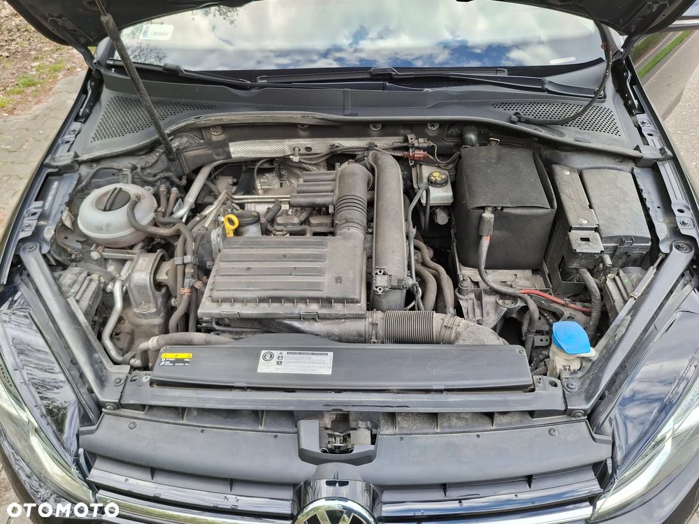 Volkswagen Golf 1.4 TSI BMT Comfortline - 24