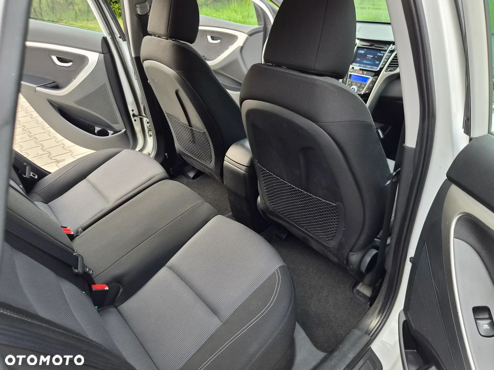Hyundai i30 1.6 CRDI Intro Edition - 11