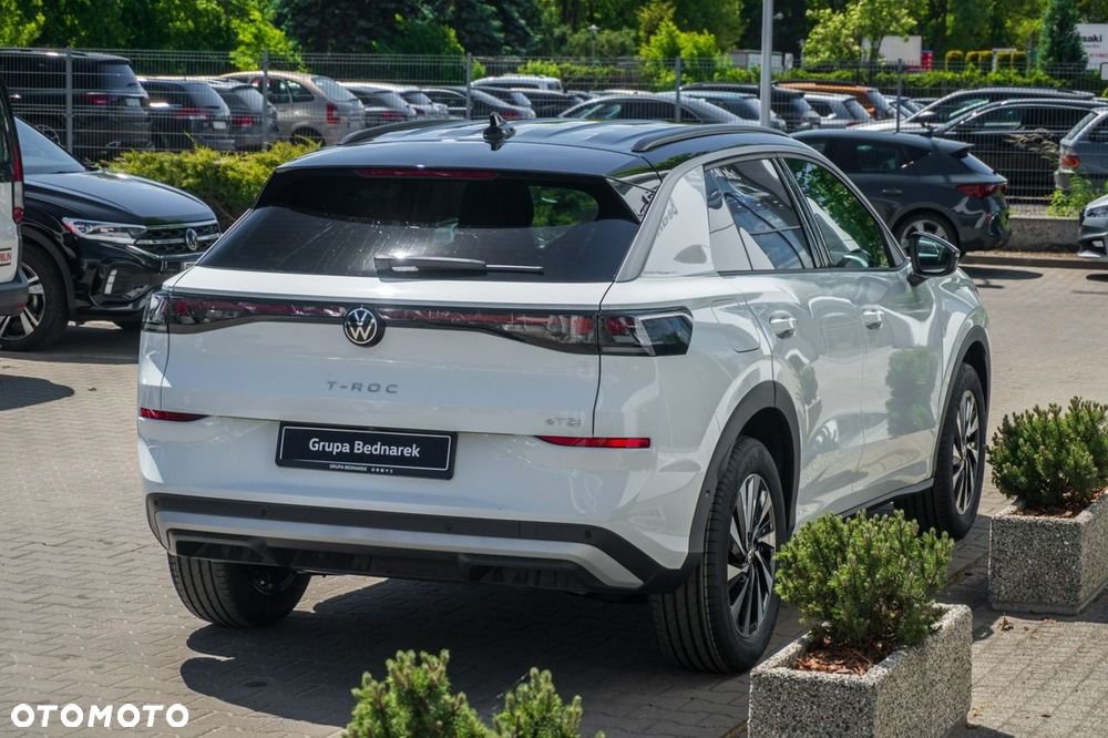Volkswagen T-Roc - 8