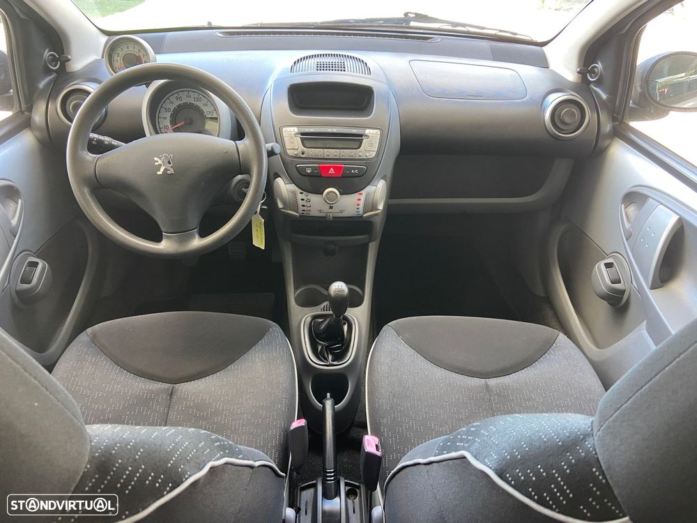 Peugeot 107 1.0 Trendy - 8