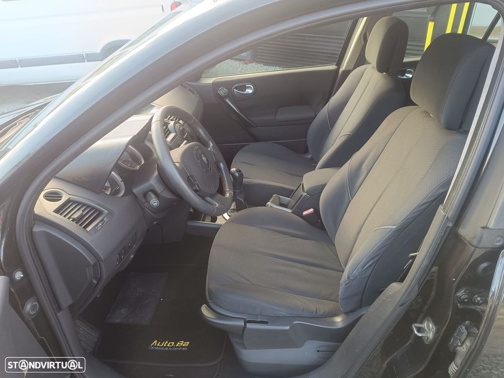 Renault Mégane 1.5 dCi Confort - 6