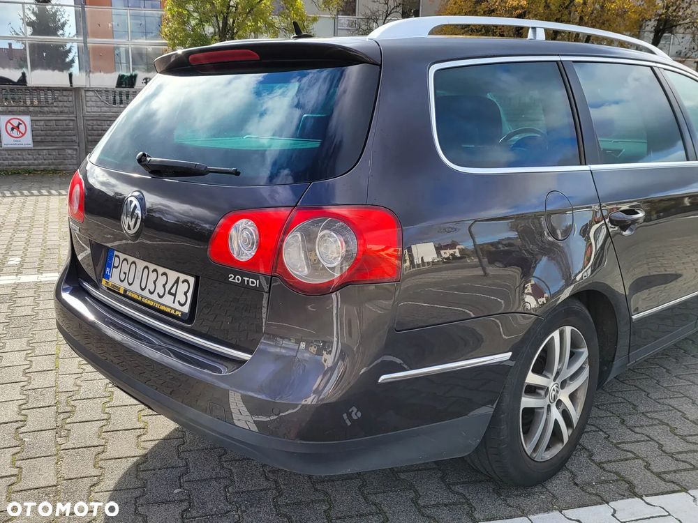 Volkswagen Passat 2.0 TDI DPF Highline - 4