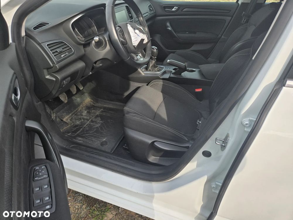 Renault Megane dCi 110 FAP Paris Business - 16