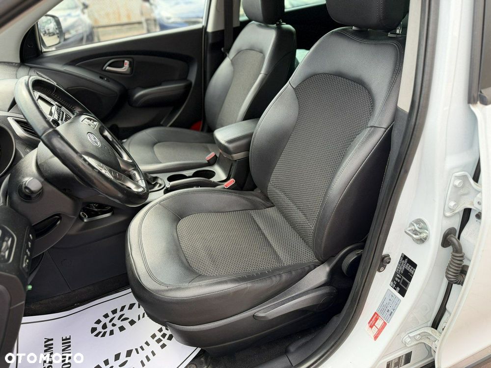 Hyundai ix35 2.0 4WD Premium - 19