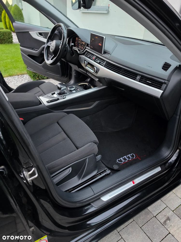 Audi A4 Limousine - 19