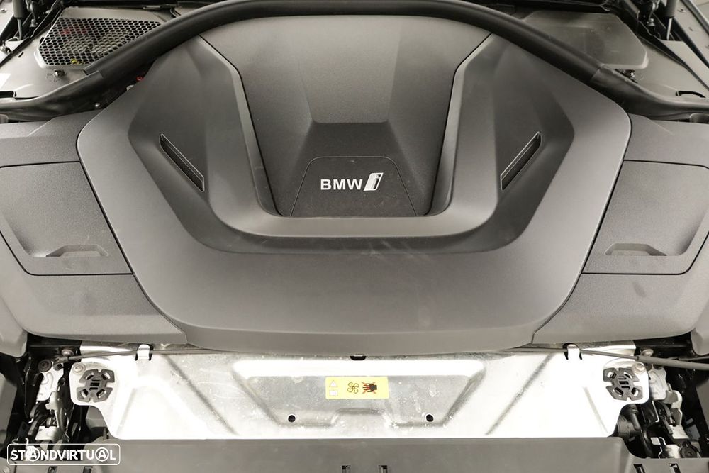 BMW i4 eDrive40 - 26