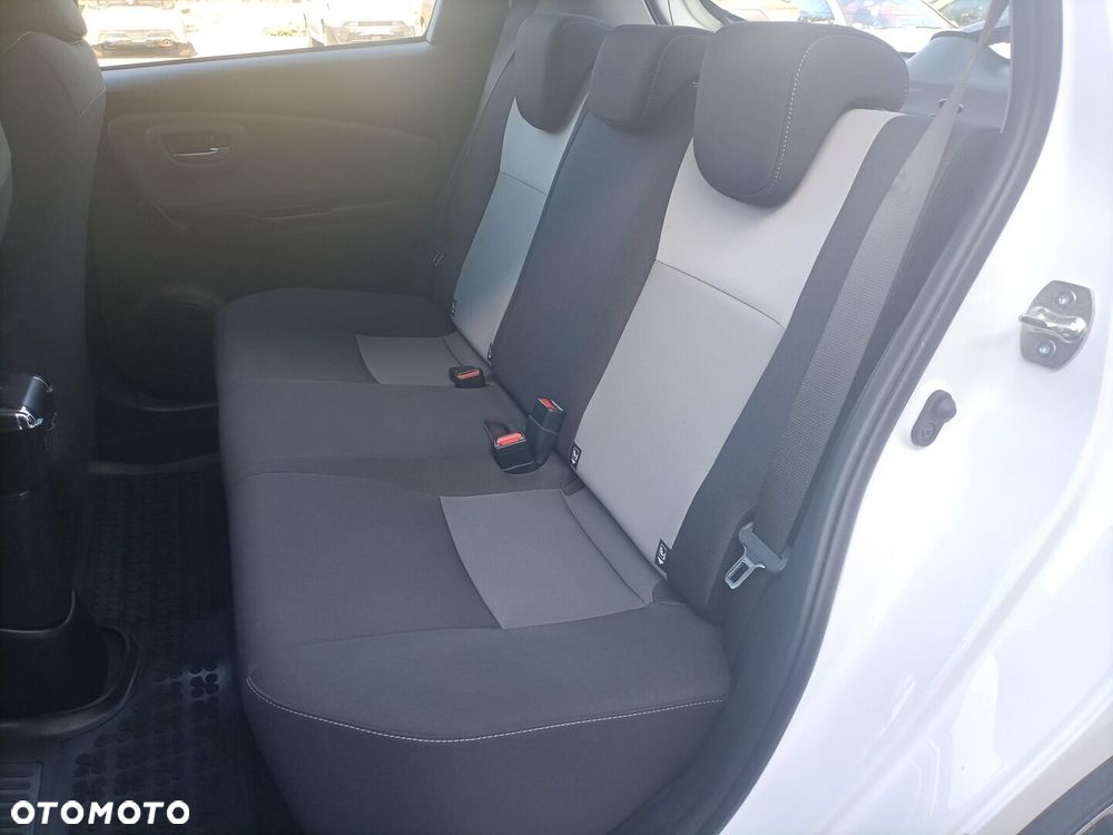 Toyota Yaris - 11