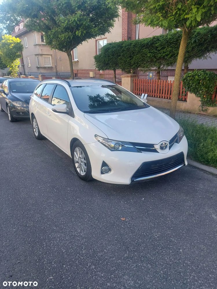 Toyota Auris 1.4 D-4D Design Edition - 3