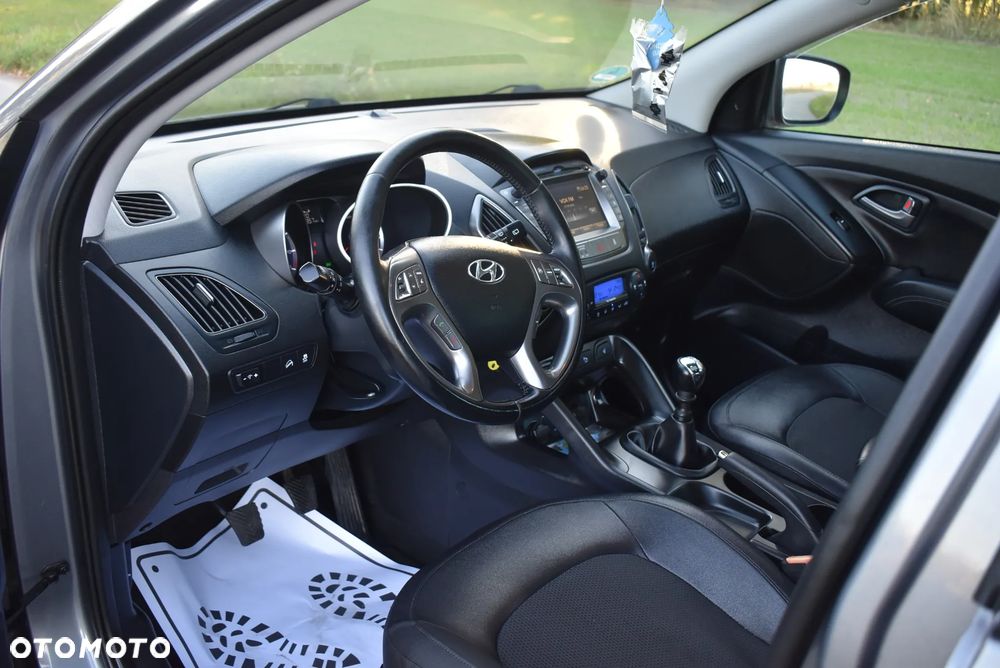 Hyundai ix35 1.6 2WD Fifa World Cup Edition - 23