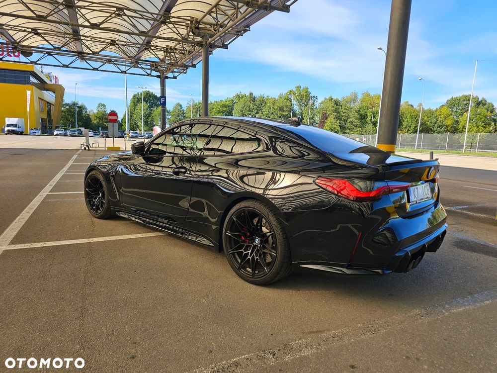 BMW M4 Competition - 4