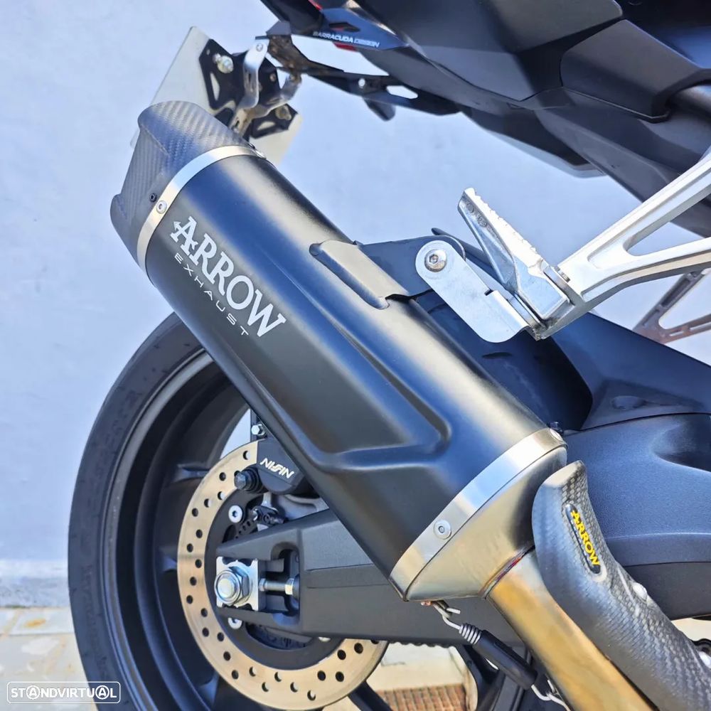 Honda CBR 650R - 13