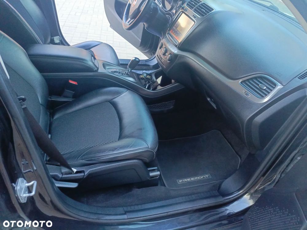Fiat Freemont 2.0 Multijet 16V DPF Automatik Allrad Black Code - 22