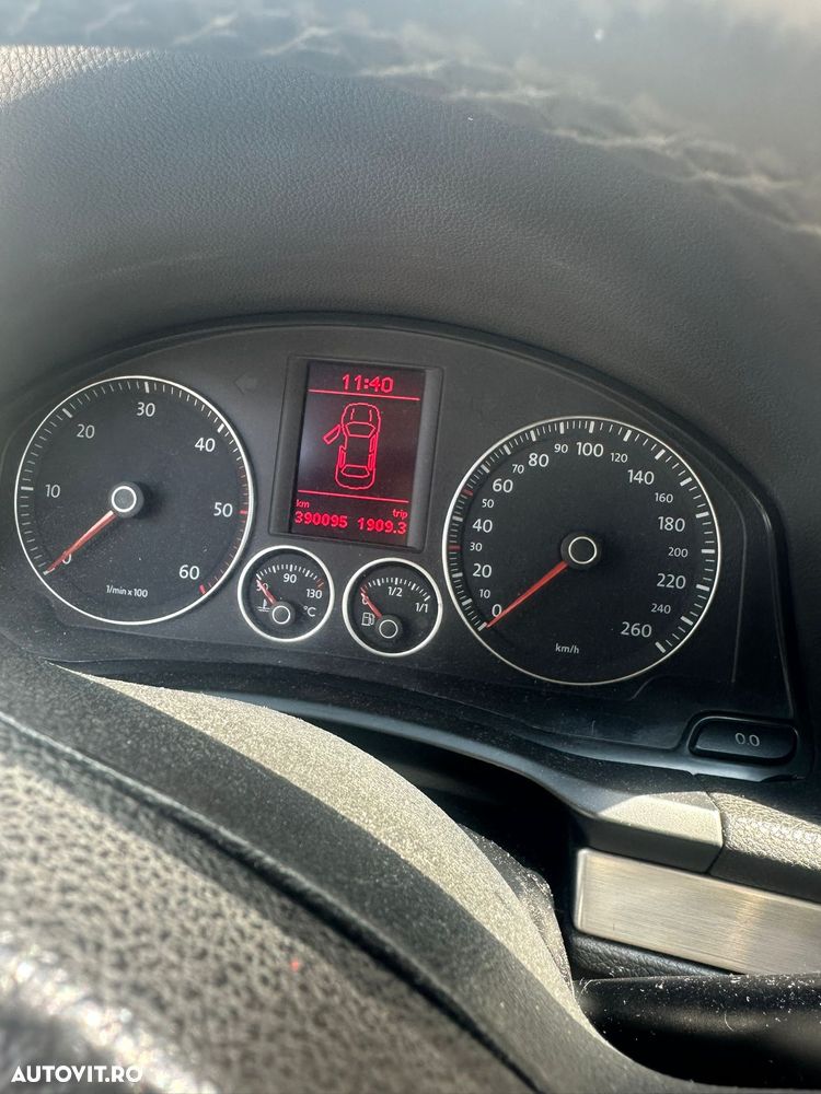 Volkswagen Jetta 2.0 TDI Comfortline - 7