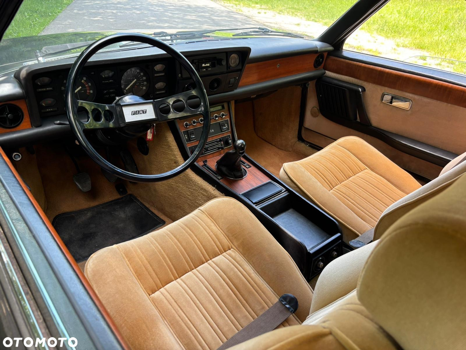 Fiat 130 - 15
