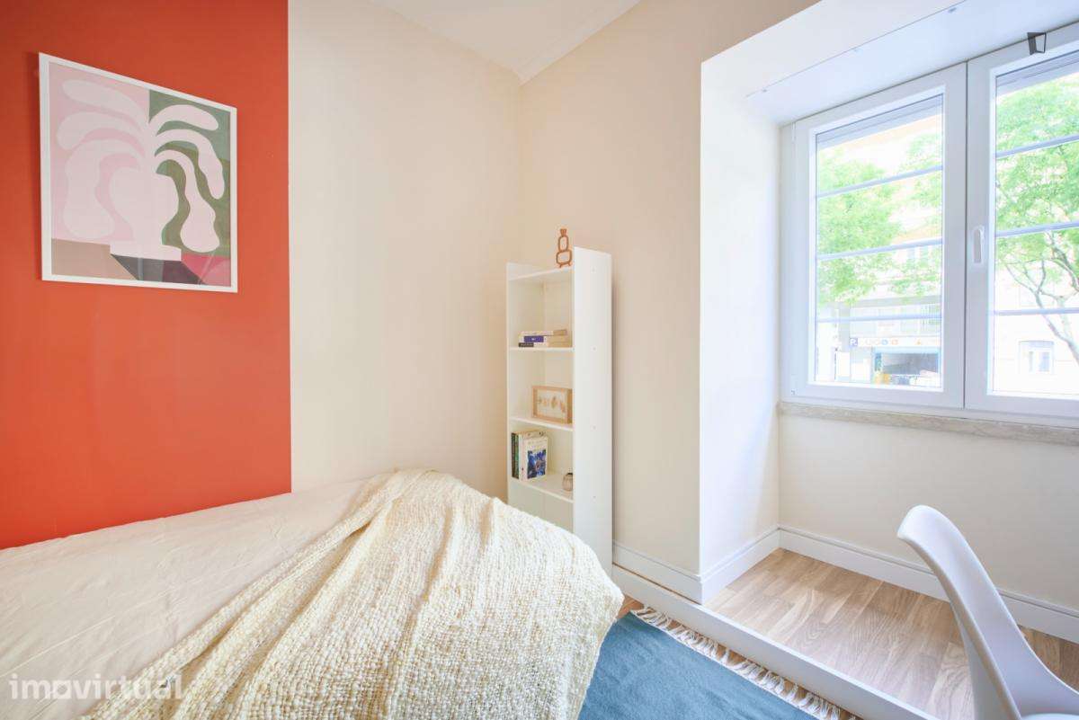 Quarto - localizado em Marquês de Pombal Lisbon - Grande imagem: 5/46