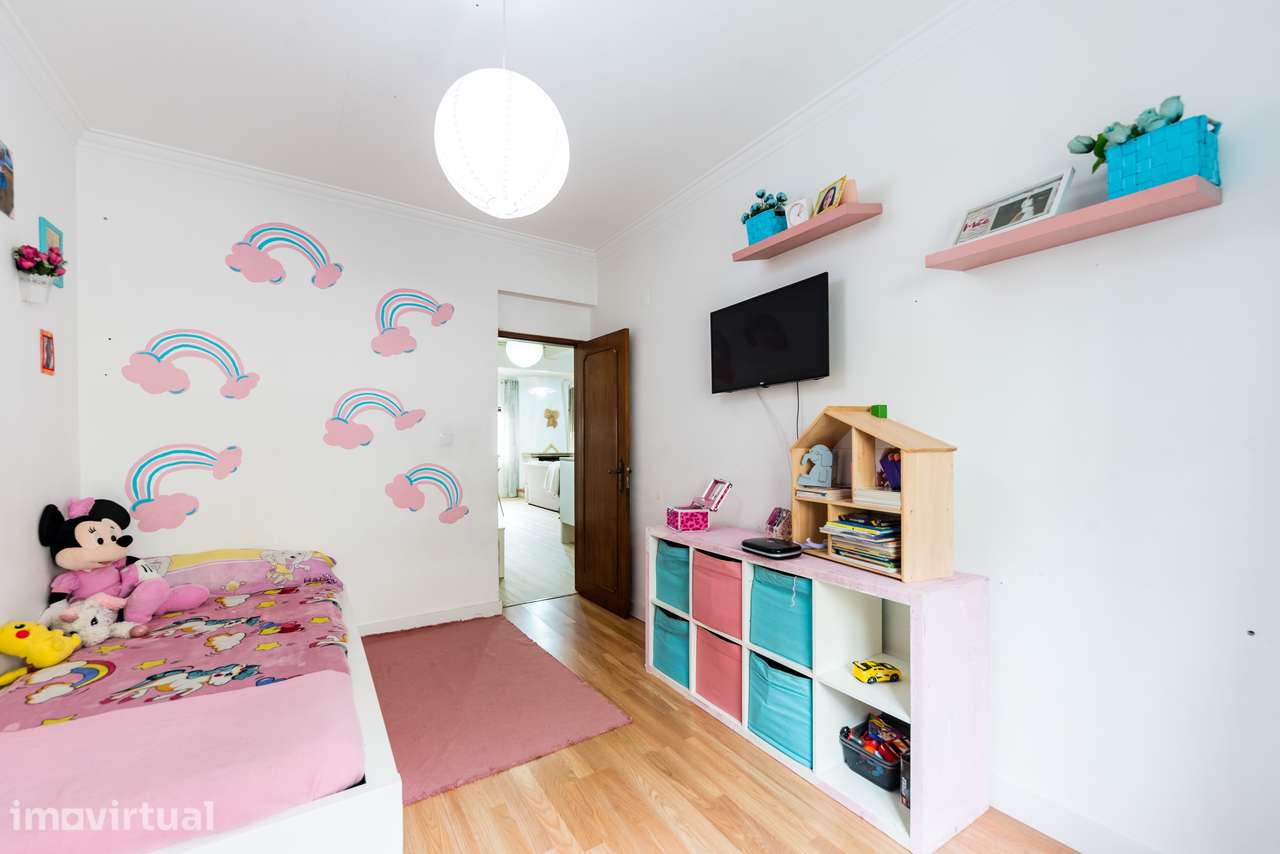 APARTAMENTO T3 | REMODELADO | TERRAÇO 100M2 | CENTRO DE MEM MARTINS - Grande imagem: 5/41