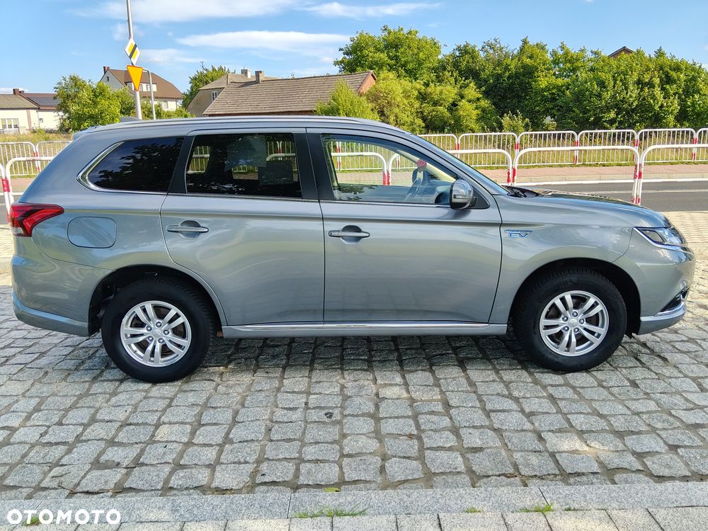 Mitsubishi Outlander 2.0 4WD - 10