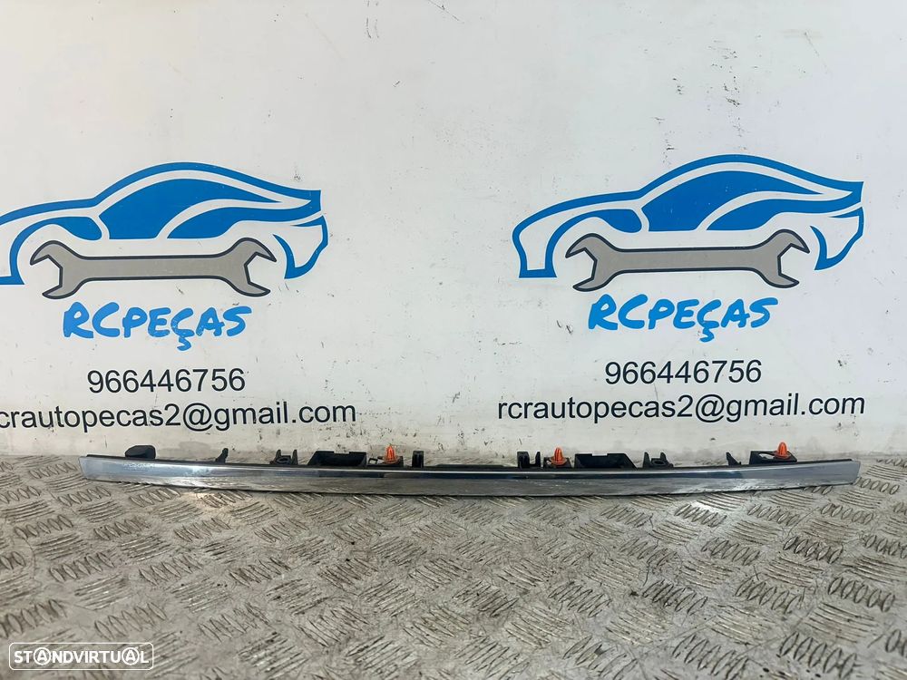 .Puxador Mala Friso Mercedes-Benz Classe C W204 A2047400993 2007 - 2014 - 4