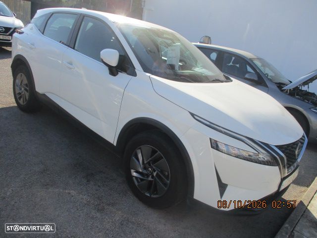 Nissan Qashqai 1.3 DIG-T AKARI - 2