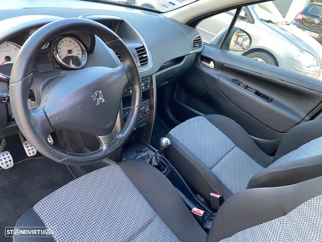 Peugeot 207 1.4 16V SE Sportium - 6