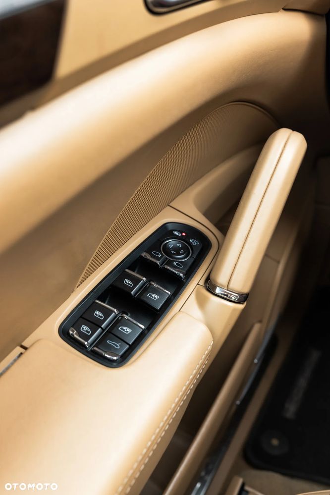 Porsche Cayenne S - 27