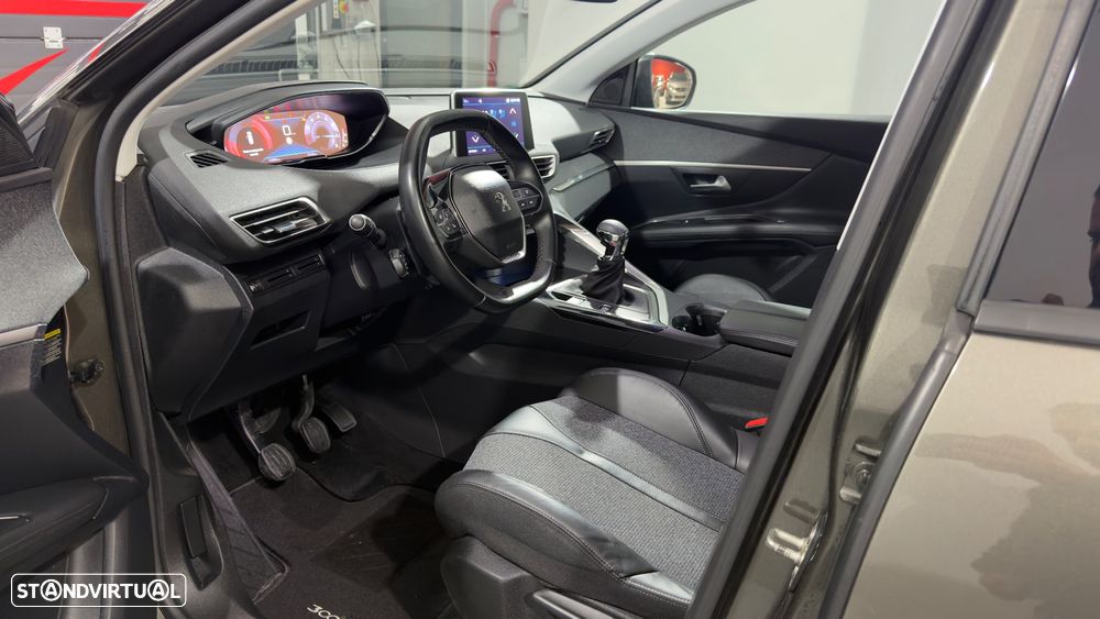 Peugeot 3008 1.2 PureTech Allure - 10