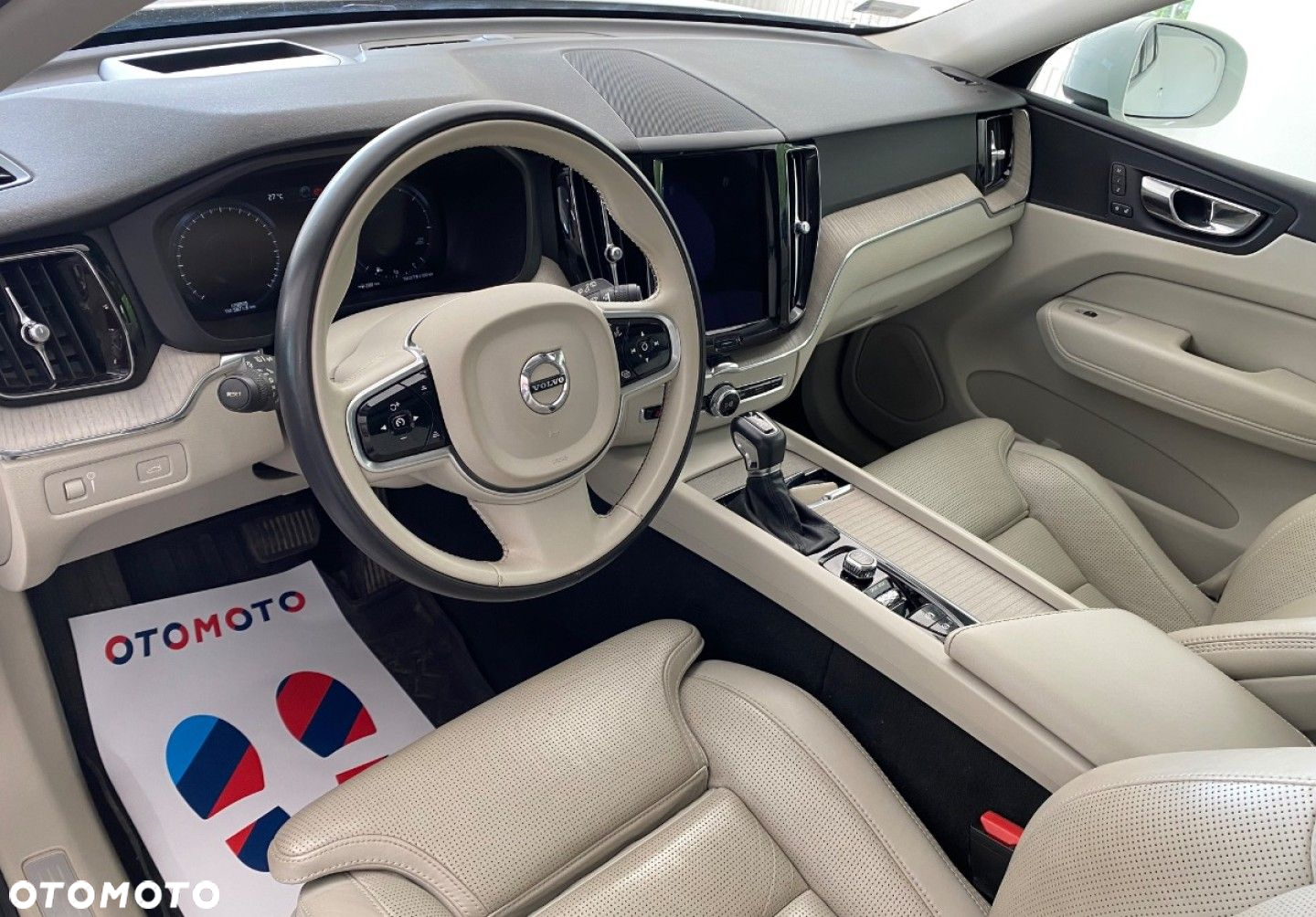 Volvo XC 60 - 16