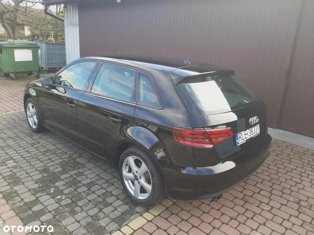 Audi A3 Sportback - 6