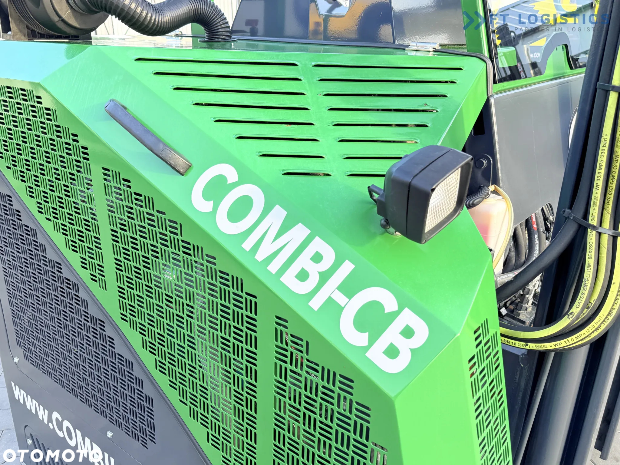 Combilift C2500CB / TRIPLEX / 5500MM / WOLNY SKOK / DIESEL / JEDYNIE 3768MTH / POZYCJONER / PRZESUW BOCZNY / NOWE OPONY / JAK NOWY / Szeroka oferta wózków czterokierunkowych i bocznych, dopasowanych do różnorodnych potrzeb i zastosowań. - 30