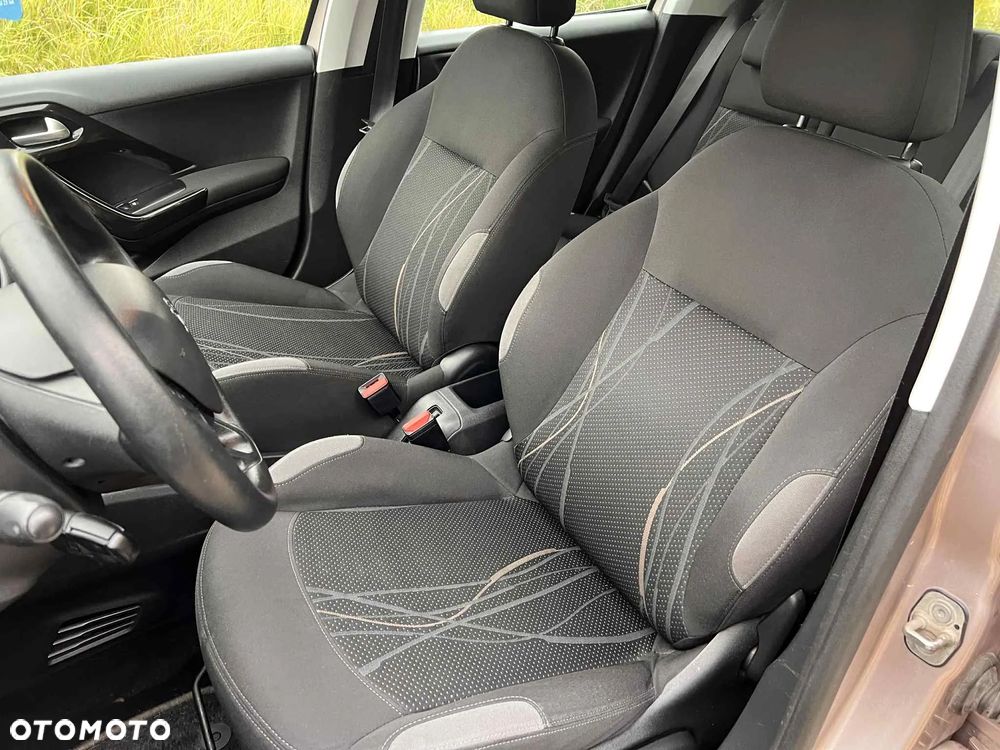 Peugeot 208 1.4 VTi Active - 9