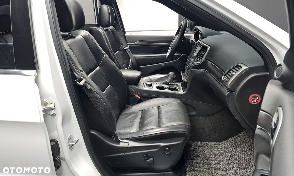 Jeep Grand Cherokee - 11
