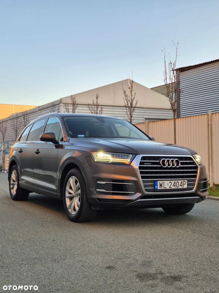 Audi Q7 - 1