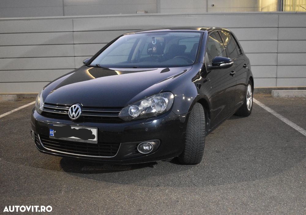 Volkswagen Golf - 1
