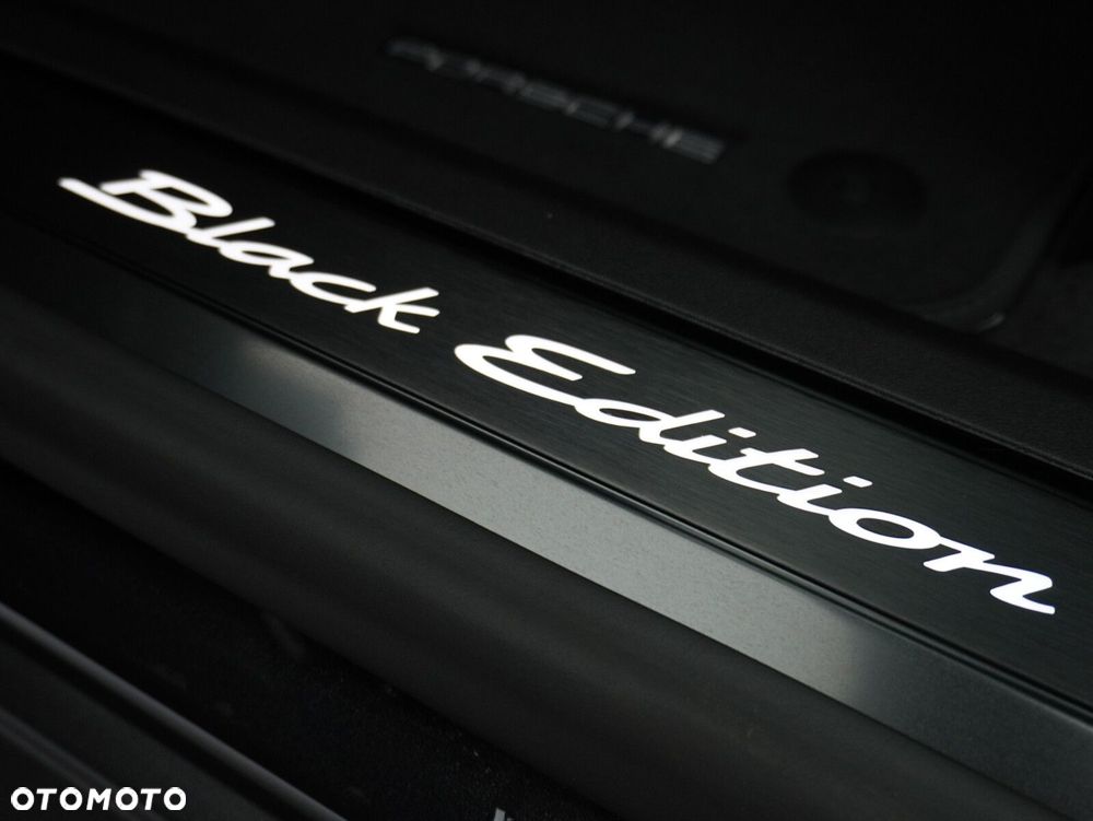 Porsche Taycan 105kWh 4S Black Edition - 25
