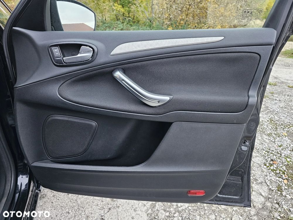 Ford S-Max 2.0 TDCi DPF Titanium - 32