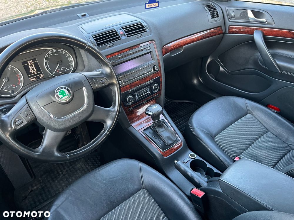 Skoda Octavia 2.0 TDI DSG Elegance - 10