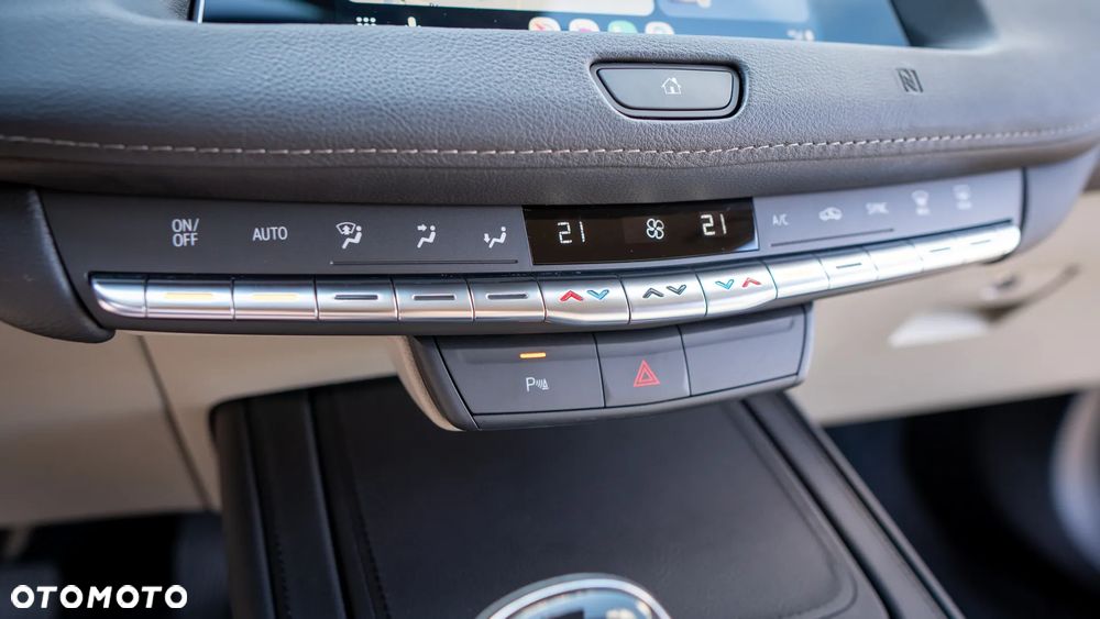 Cadillac XT4 350T AWD Luxury - 34