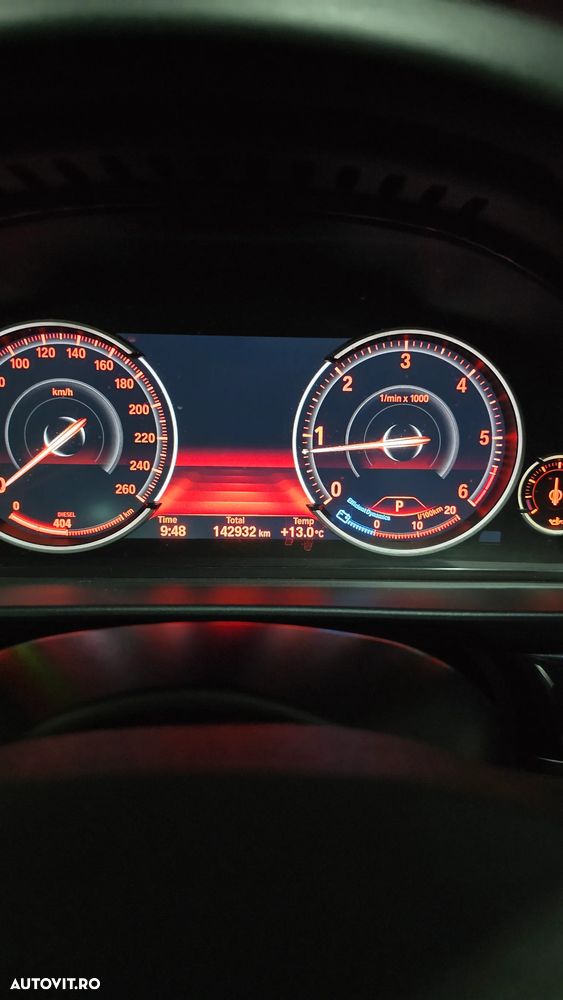 BMW Seria 5 525d xDrive AT - 18
