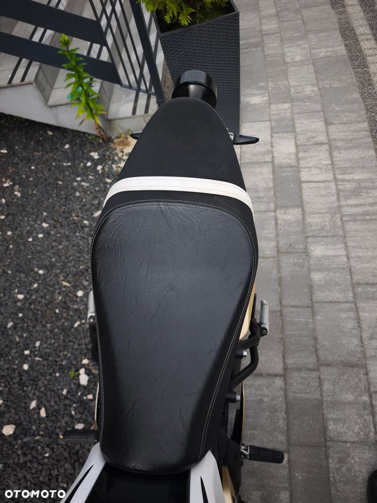 Yamaha XSR - 15