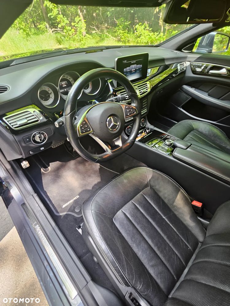 Mercedes-Benz CLS - 4