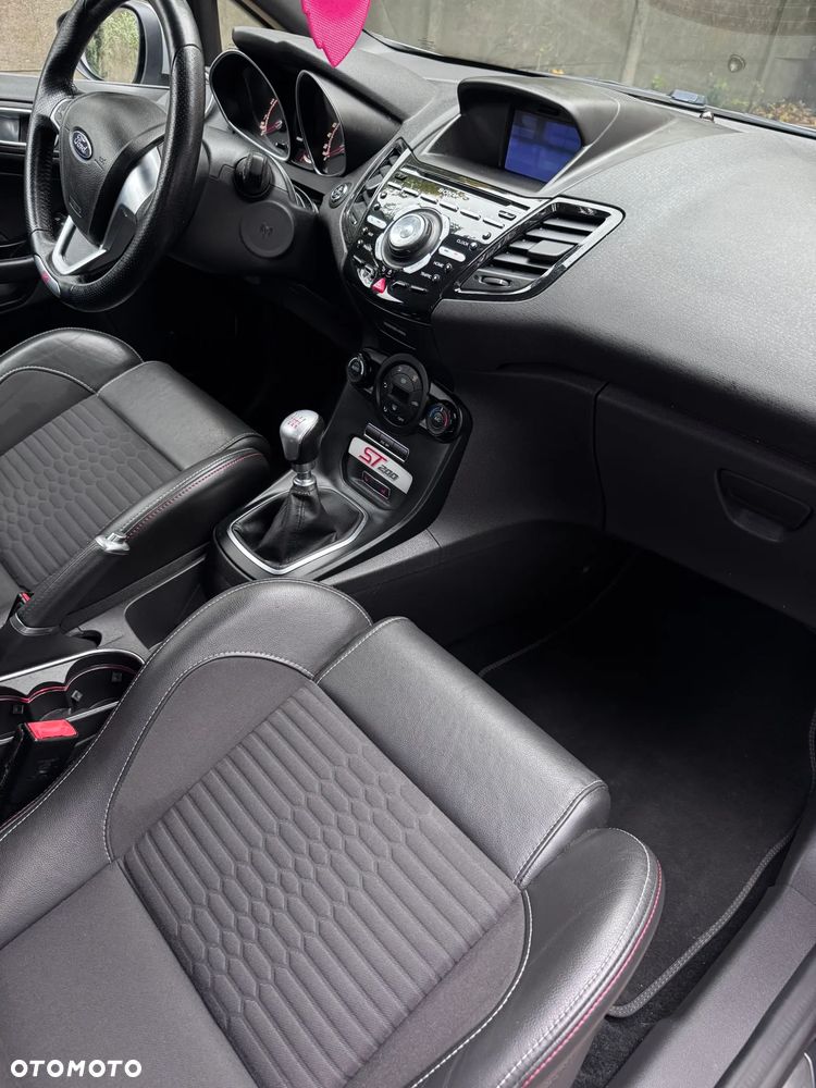 Ford Fiesta ST200 - 31